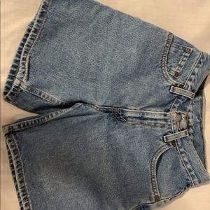 Levi Mom Shorts